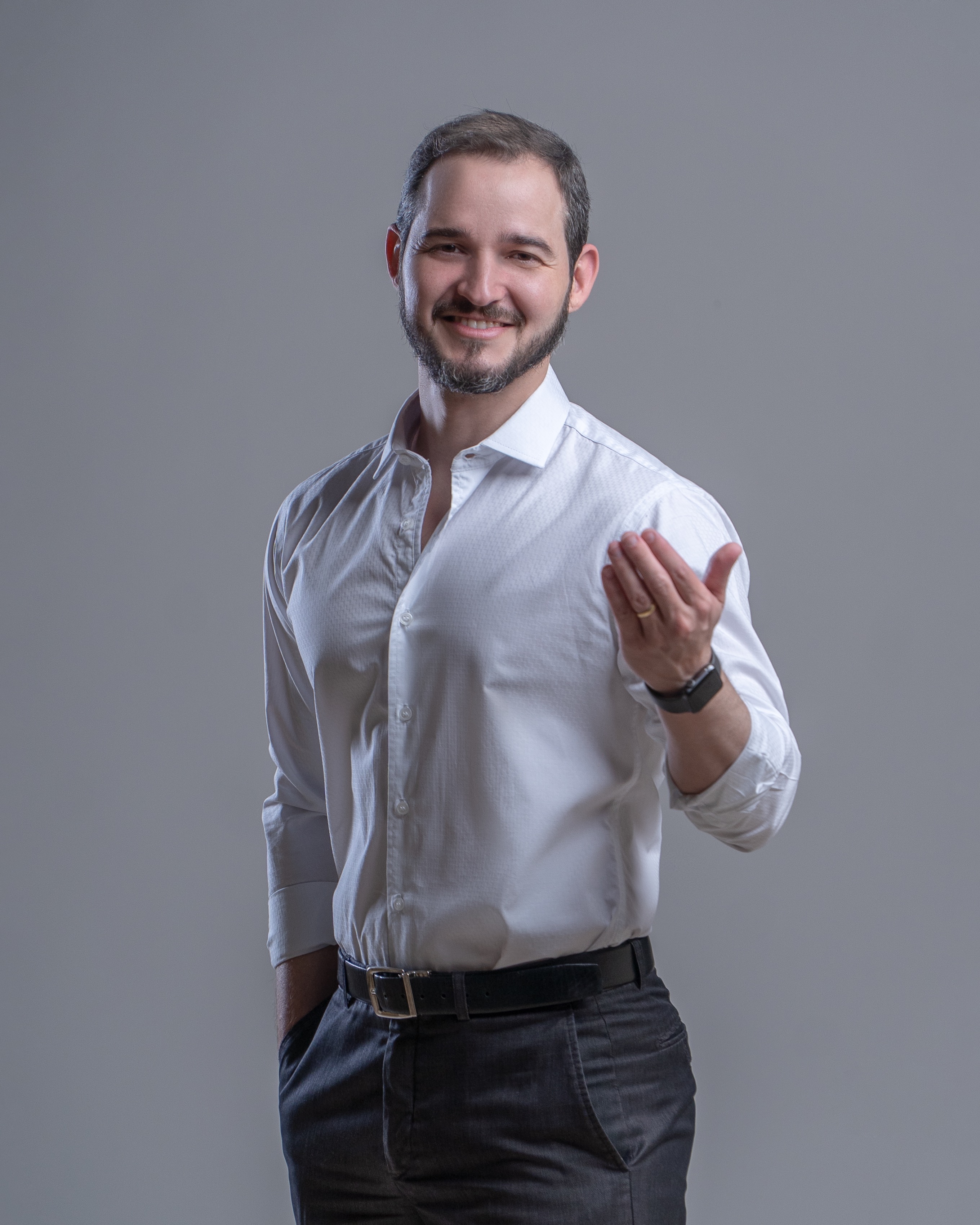 Dr. Danilo Borges